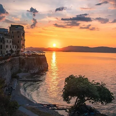 Yia Sou Corfu! Kolibri * Sinarádes