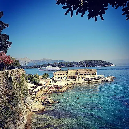 Yia Sou Corfu! Kolibri